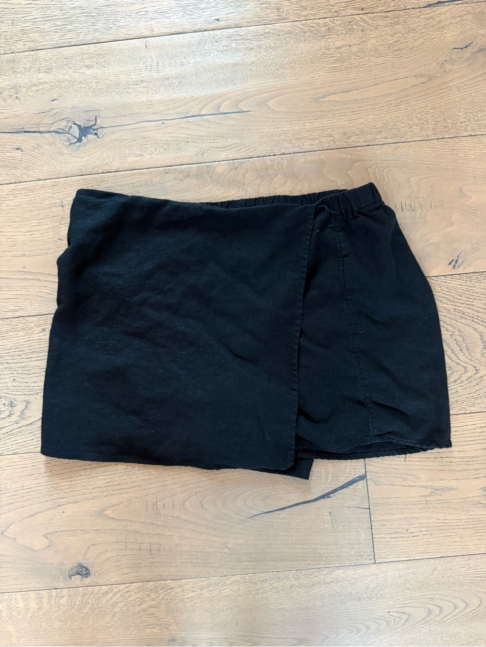 Old Navy Black High-Waisted Faux-Wrap Linen-Blend Mini Skort L